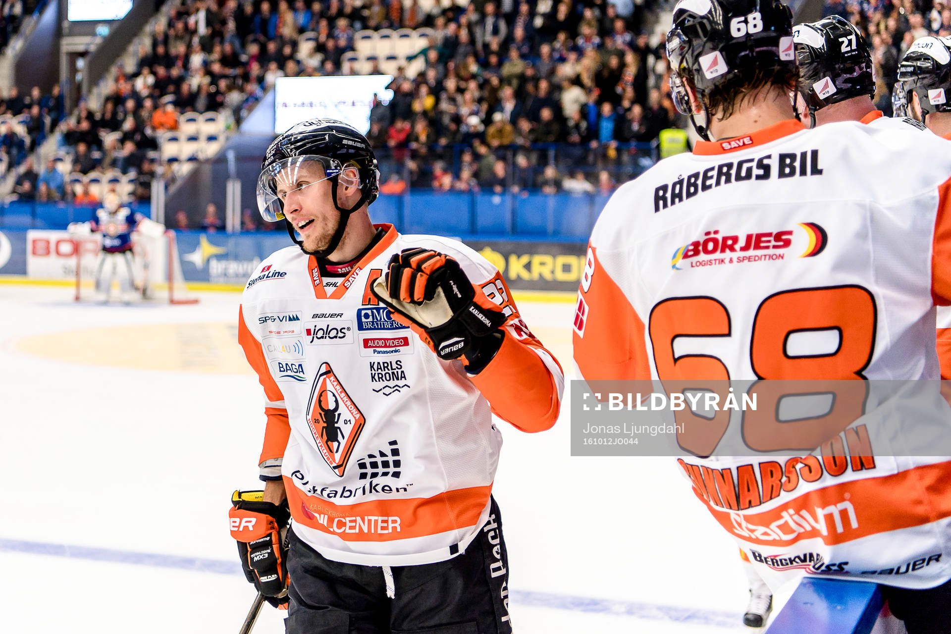 Karlskronas Alexander Bergström jublar