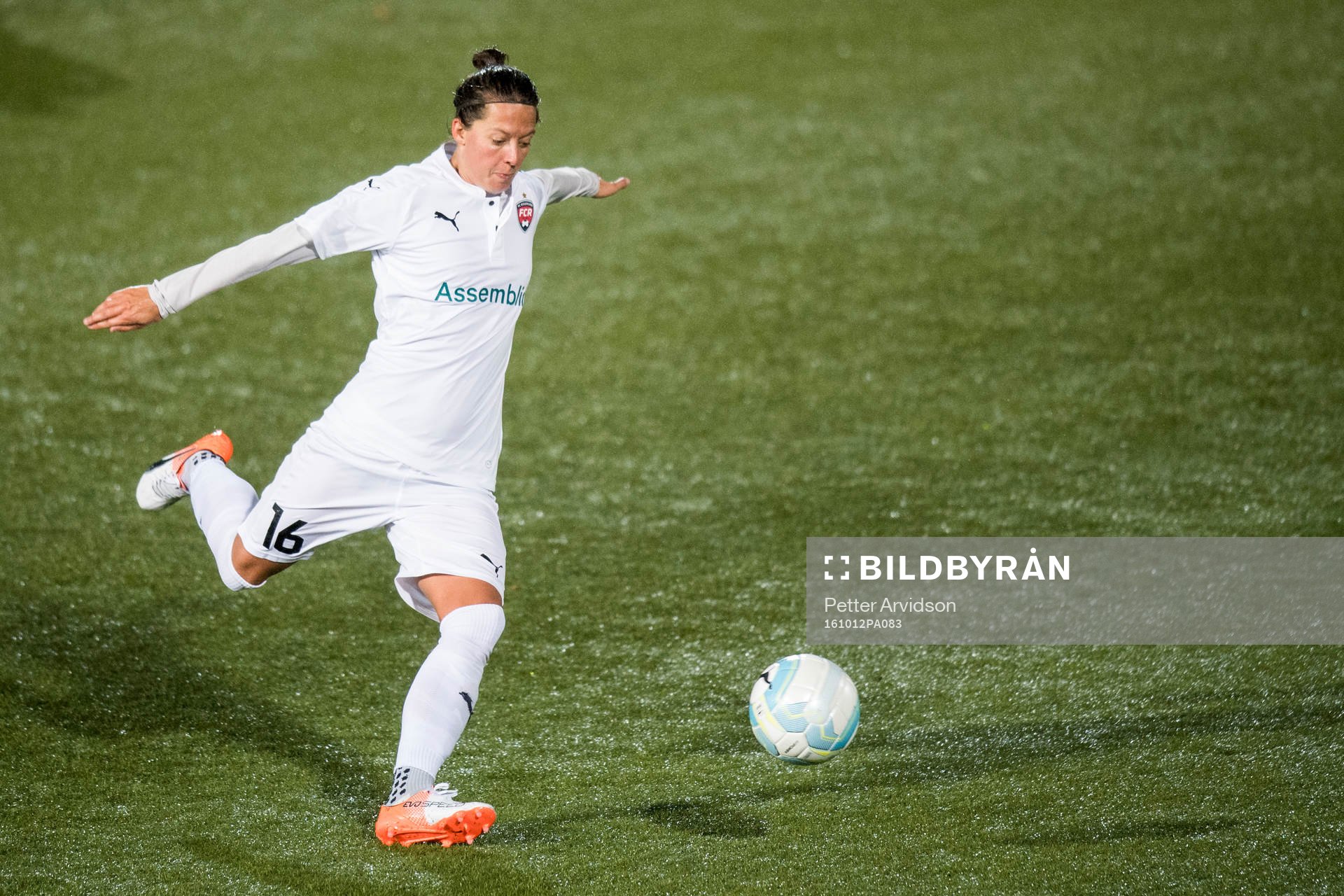 Rosengårds Lina Nilsson under fotbollsmatchen i Champions League mellan Rosengård och Breidablik den 12 oktober 2016 i Malmö.