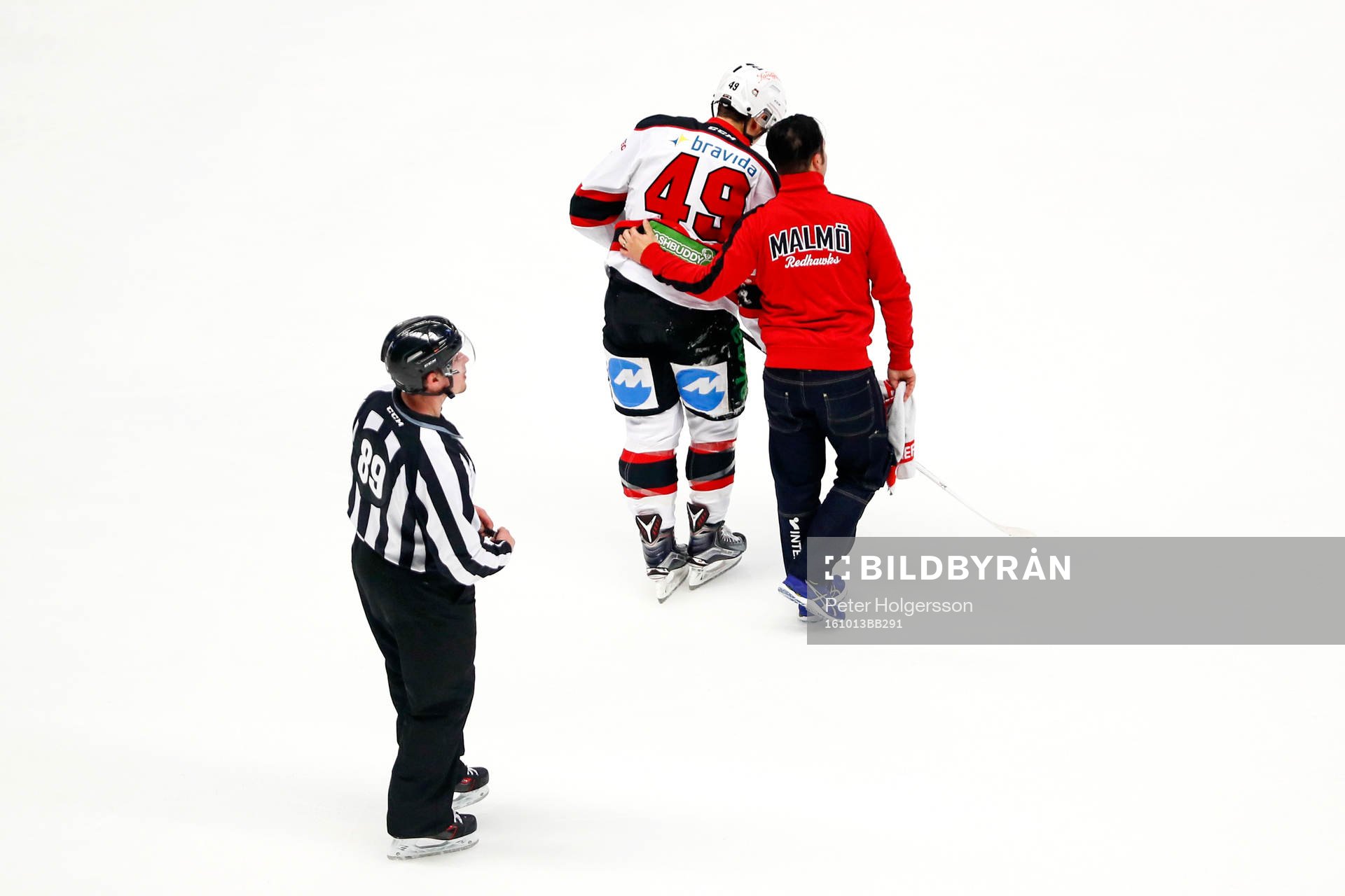 Malmö Redhawks Rhett Rakhshani leds av isen