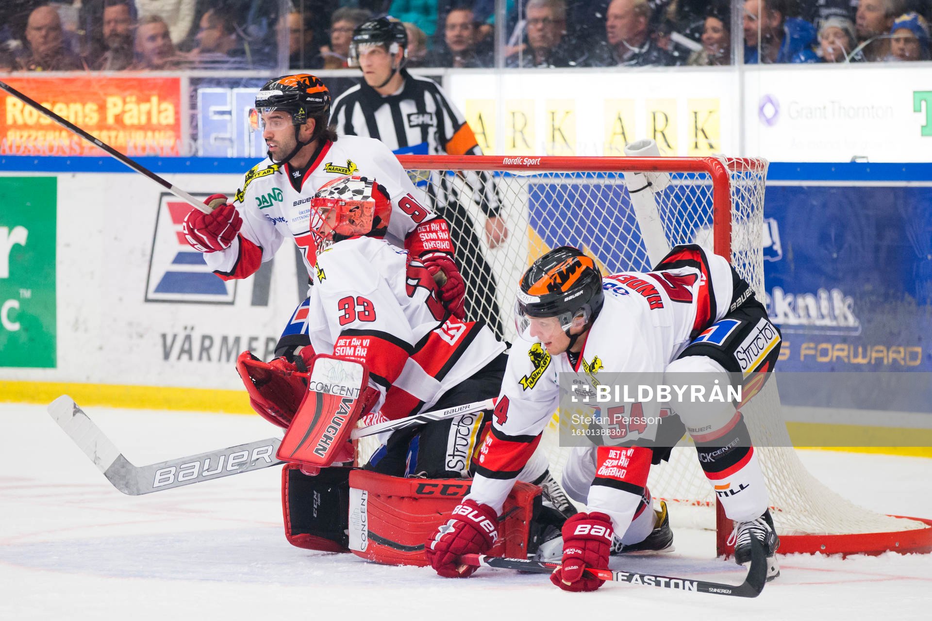 Örebros målvakt Julius Hudacek och Peter Andersson