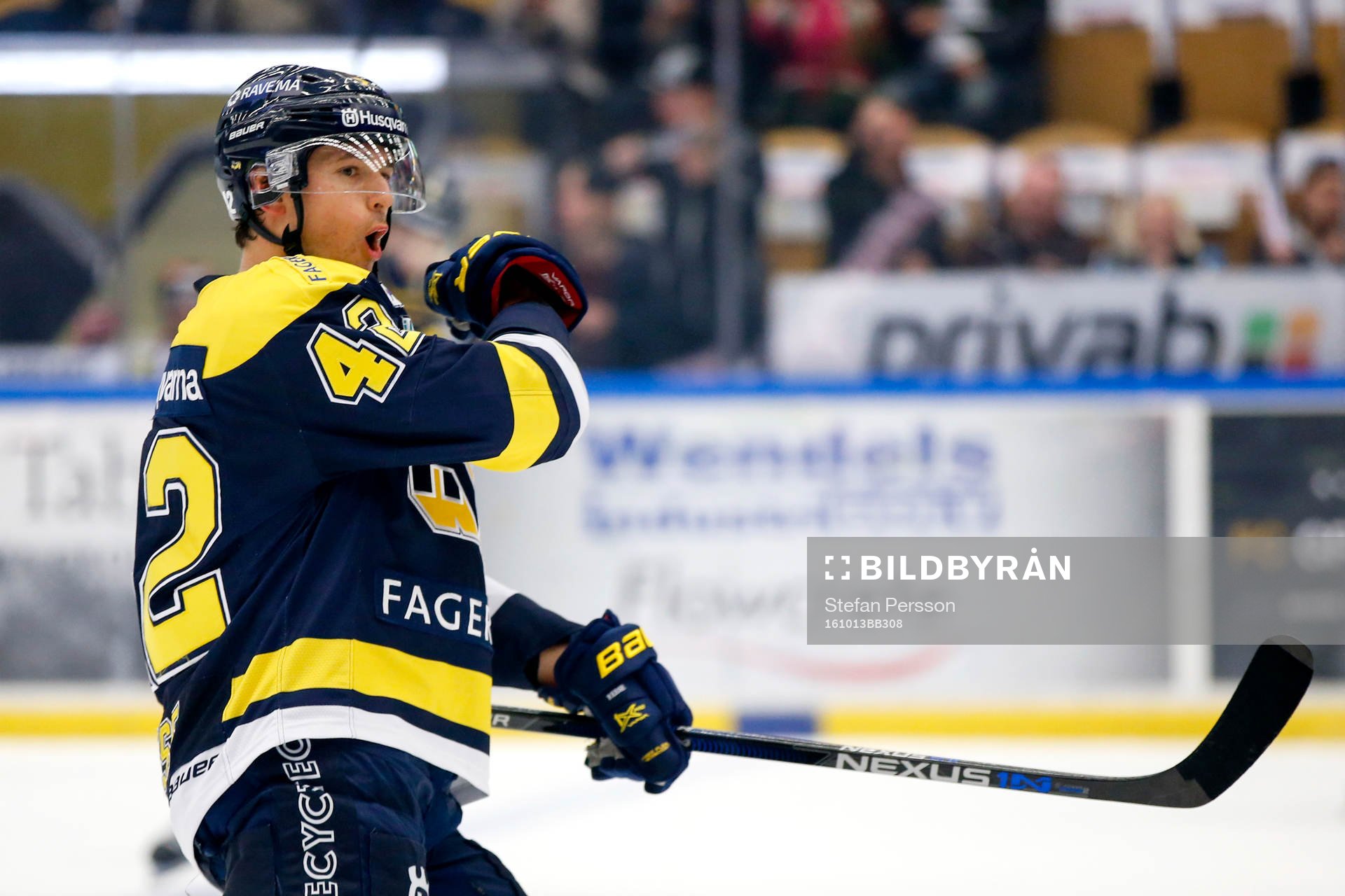 s Dylan Reese jublar