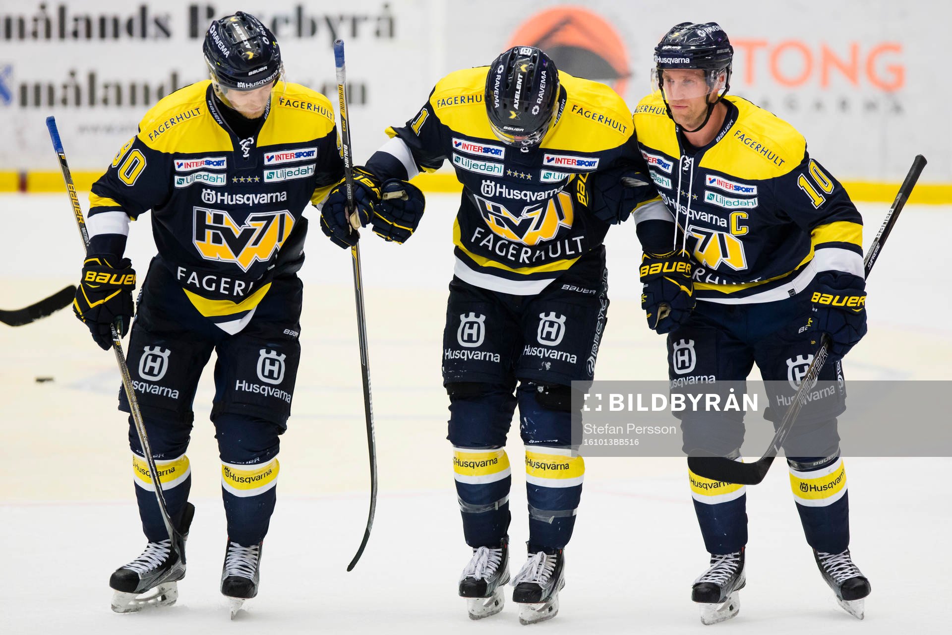 s Simon Önerud leds av isen