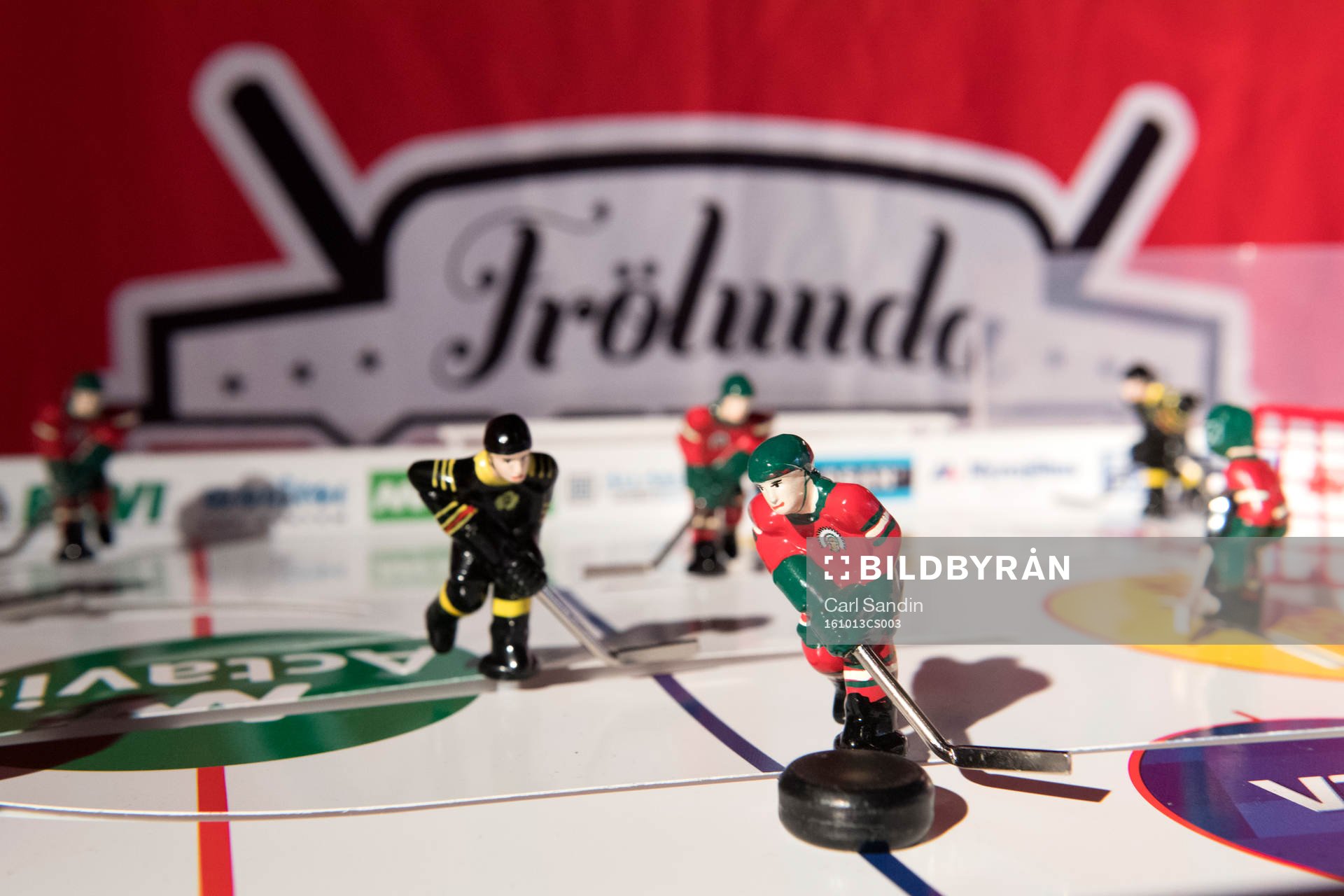 En miniatyrhockeyspelare i Frölundatröja