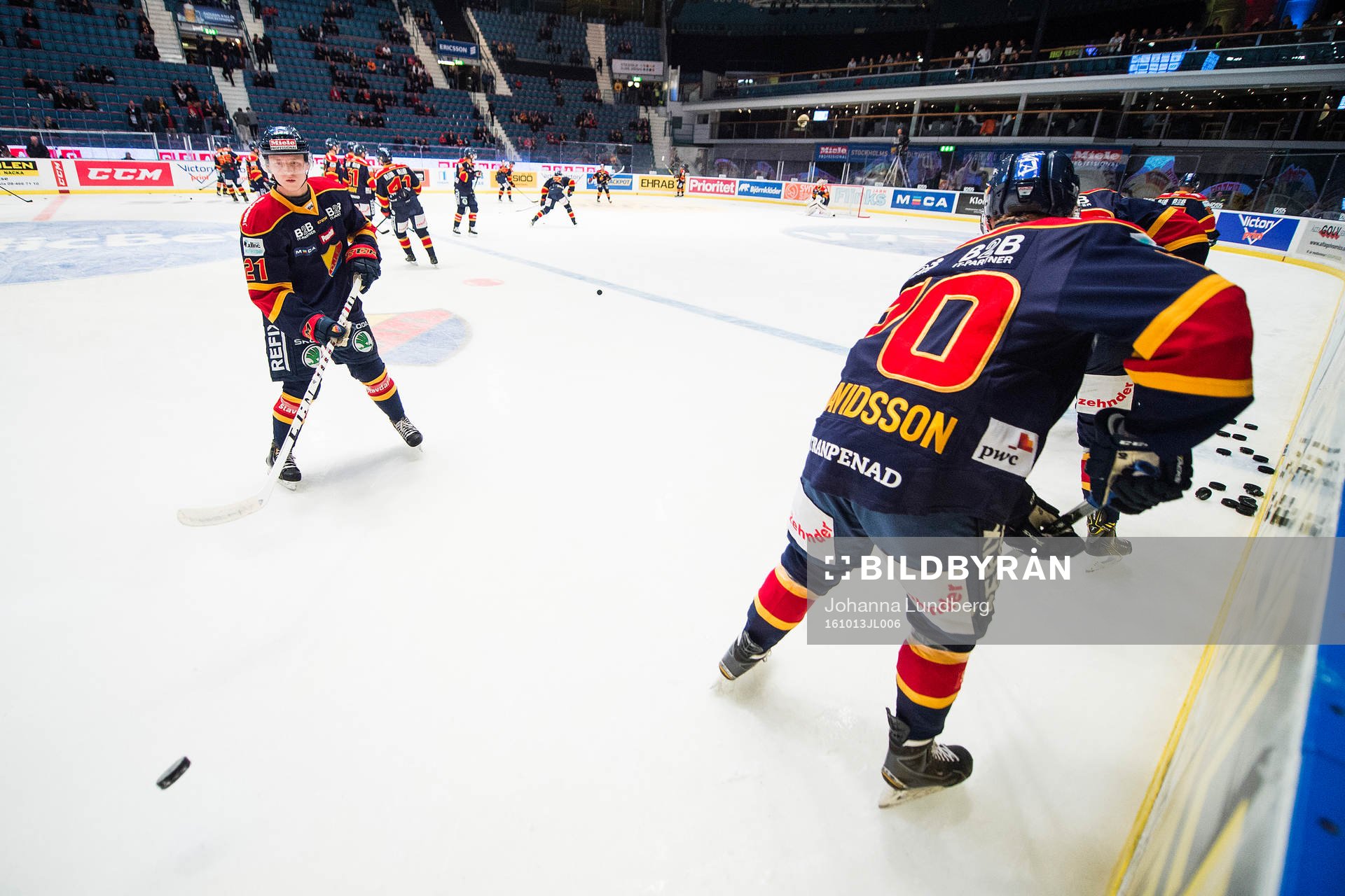Djurgårdens Jonathan Davidsson värmer upp