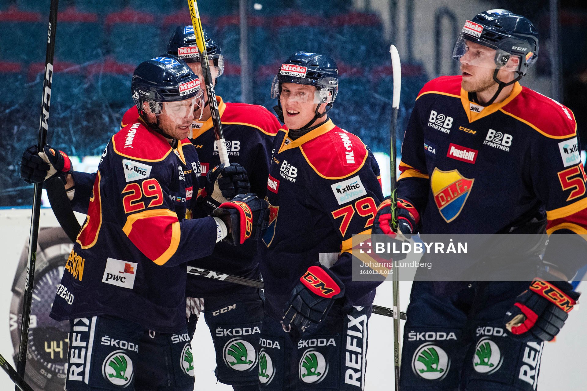 Djurgårdens Matt Anderson gör 1-1 och jublar med Patrik