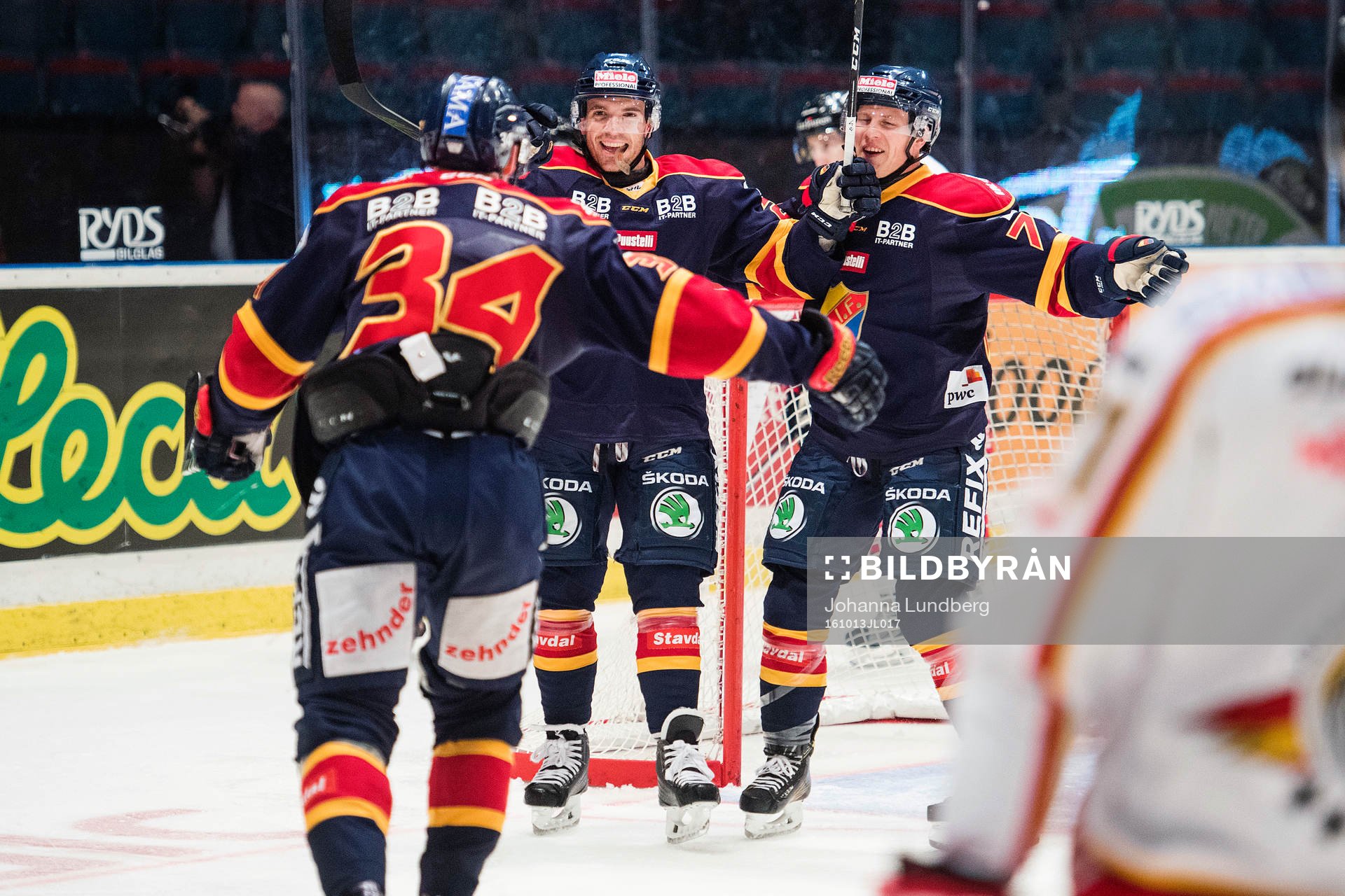 Djurgårdens Matt Anderson gör 1-1 och jublar med Patrik