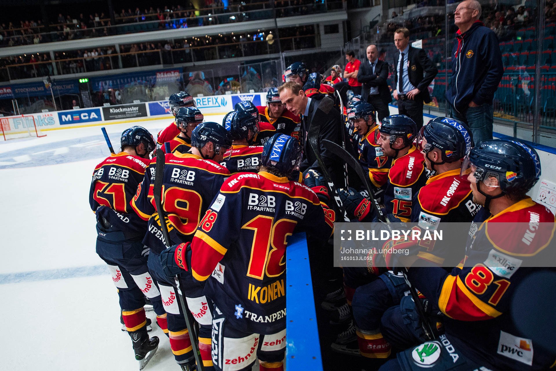 Djurgårdens assisterande tränare Mikael Håkanson  tar en
