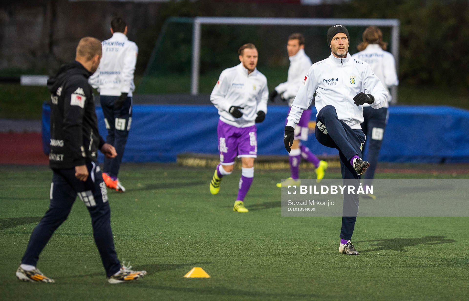 IFK Göteborgsspelarna värmer upp