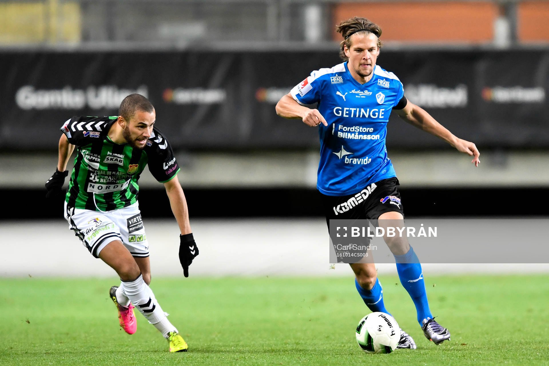 GAIS Malkolm Moenza och Halmstads Fredrik Liverstam