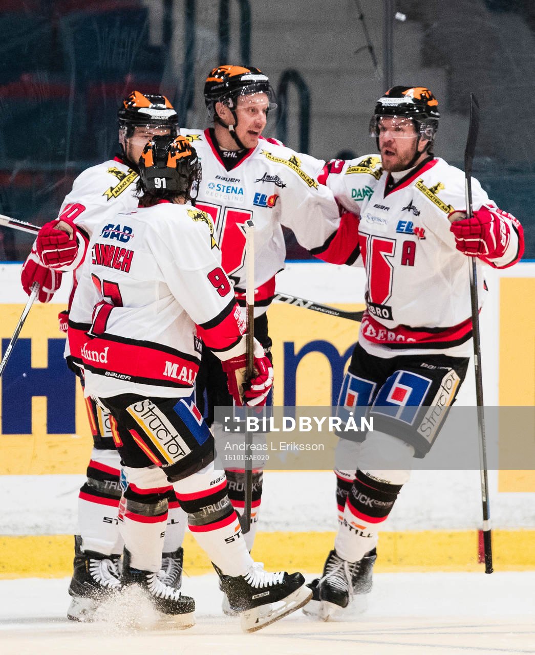 Örebros Marcus Weinstock (m) jublar