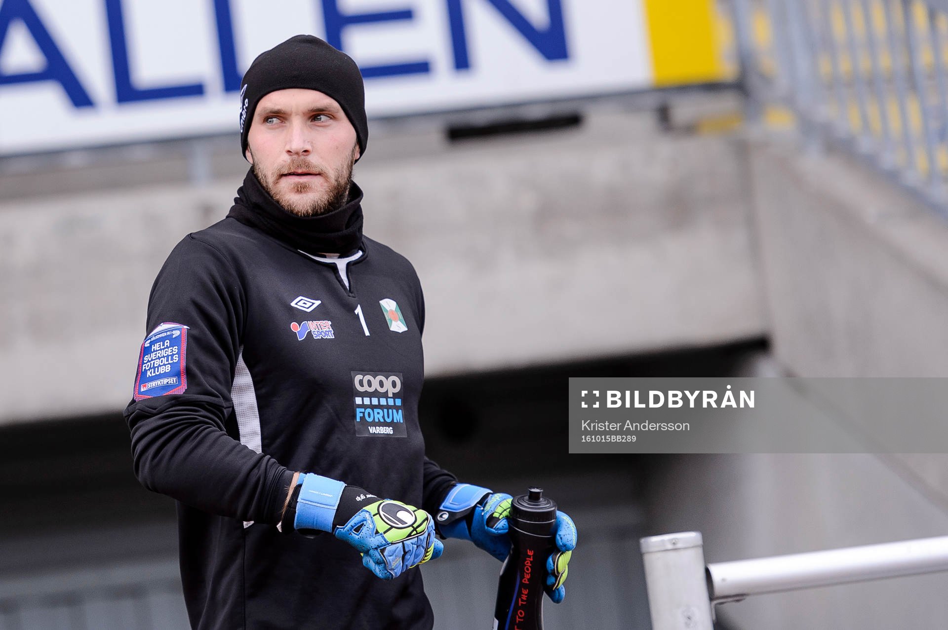 Varbergs målvakt Peter Dahlberg före fotbollsmatchen i