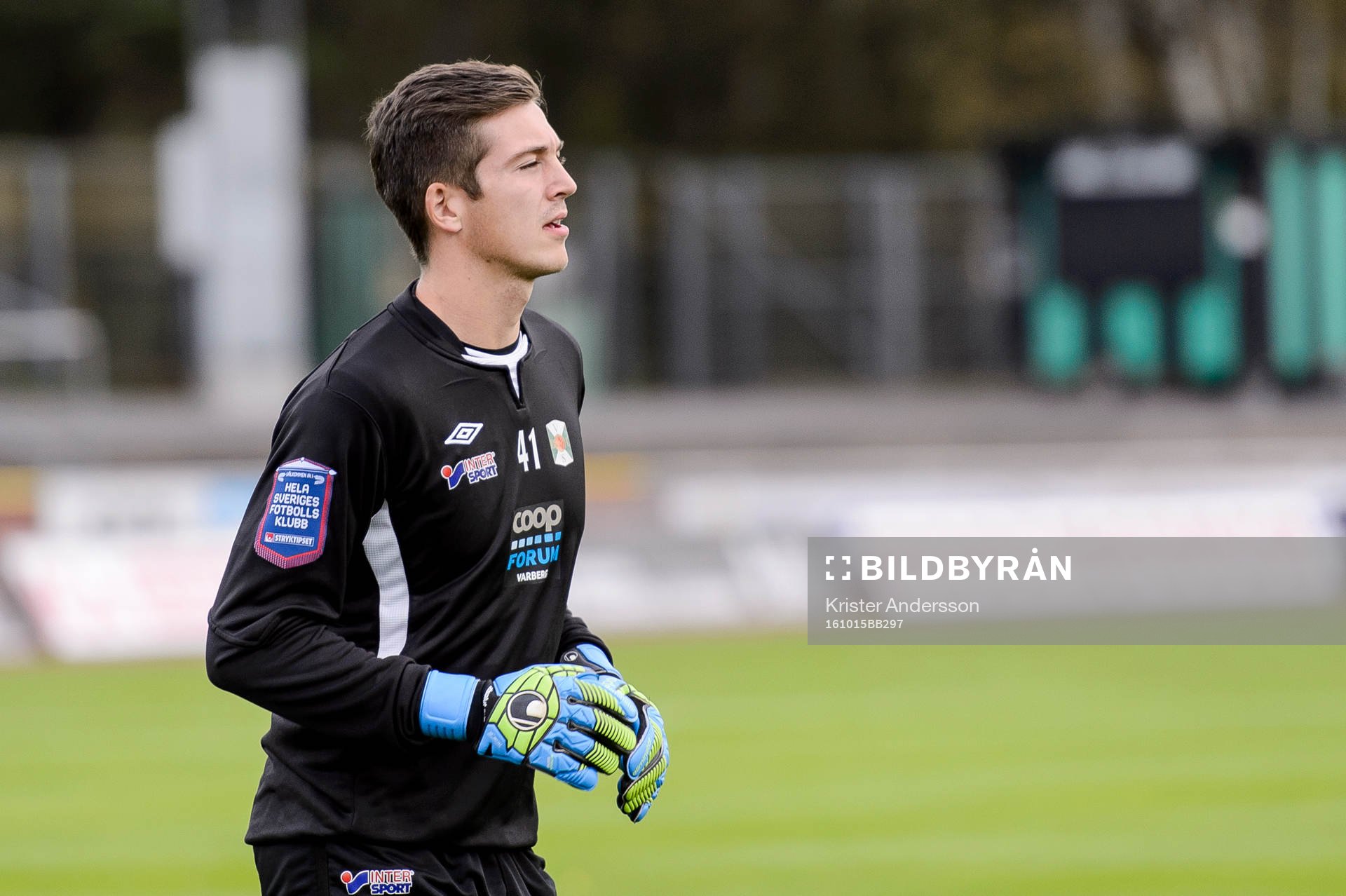 Varbergs målvakt Milos Vrsajko före fotbollsmatchen i