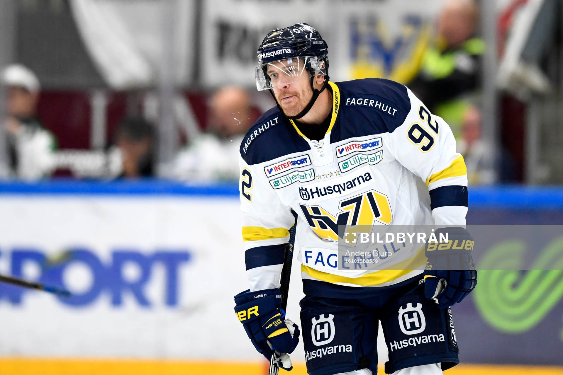 s Teemu Laine jublar