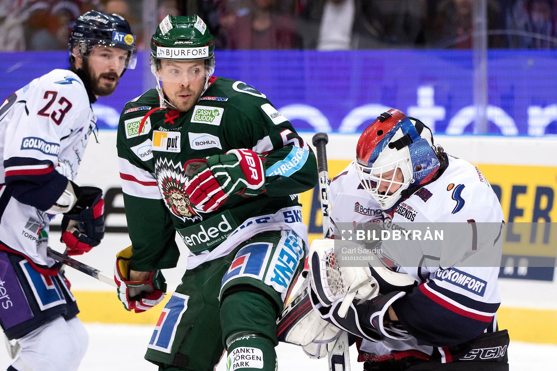 Frölundas Mats Rosseli Olsen oroar framför Linköpings