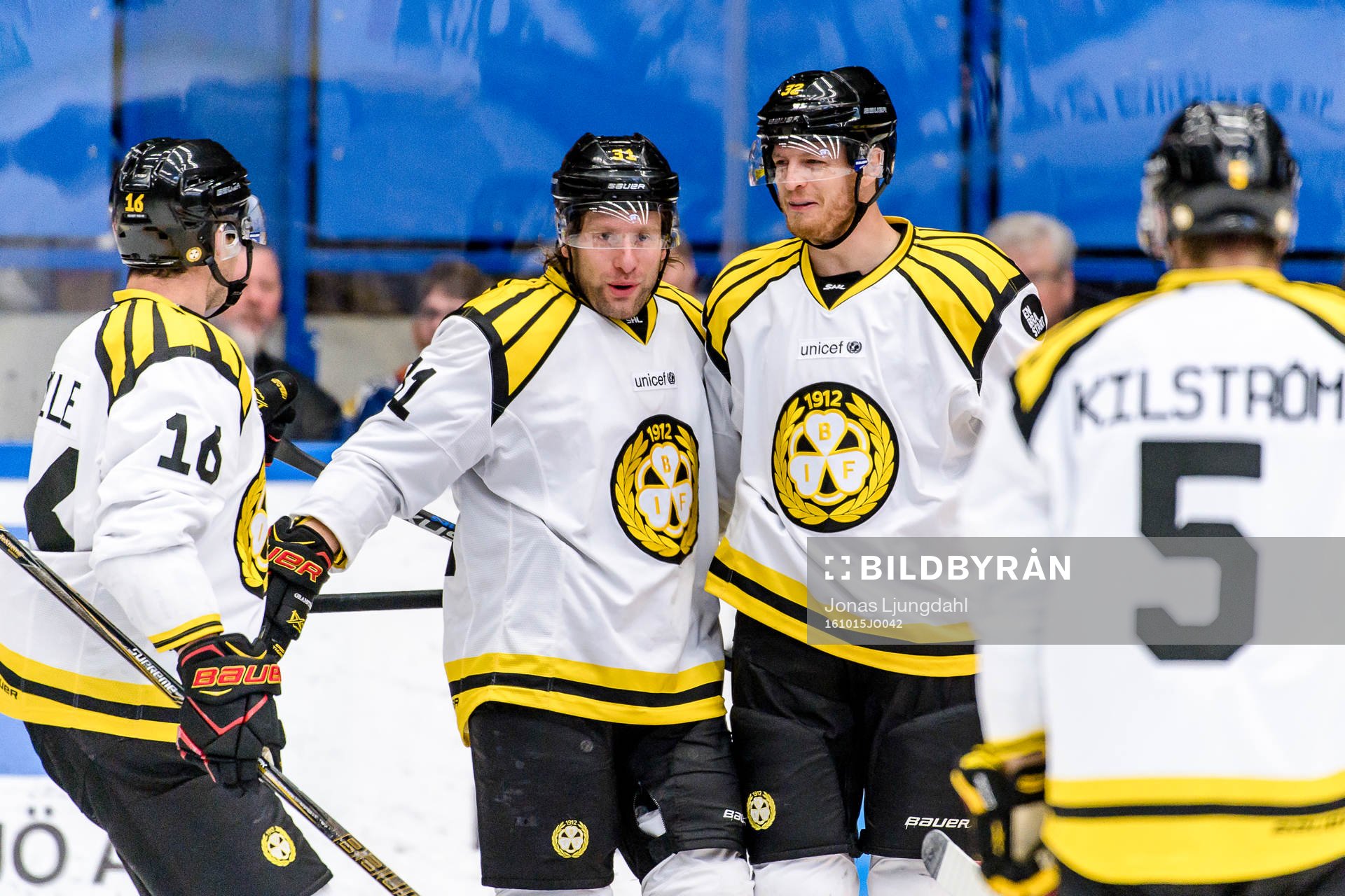 Brynäs Jonathan Granström och Nick Johnson jublar