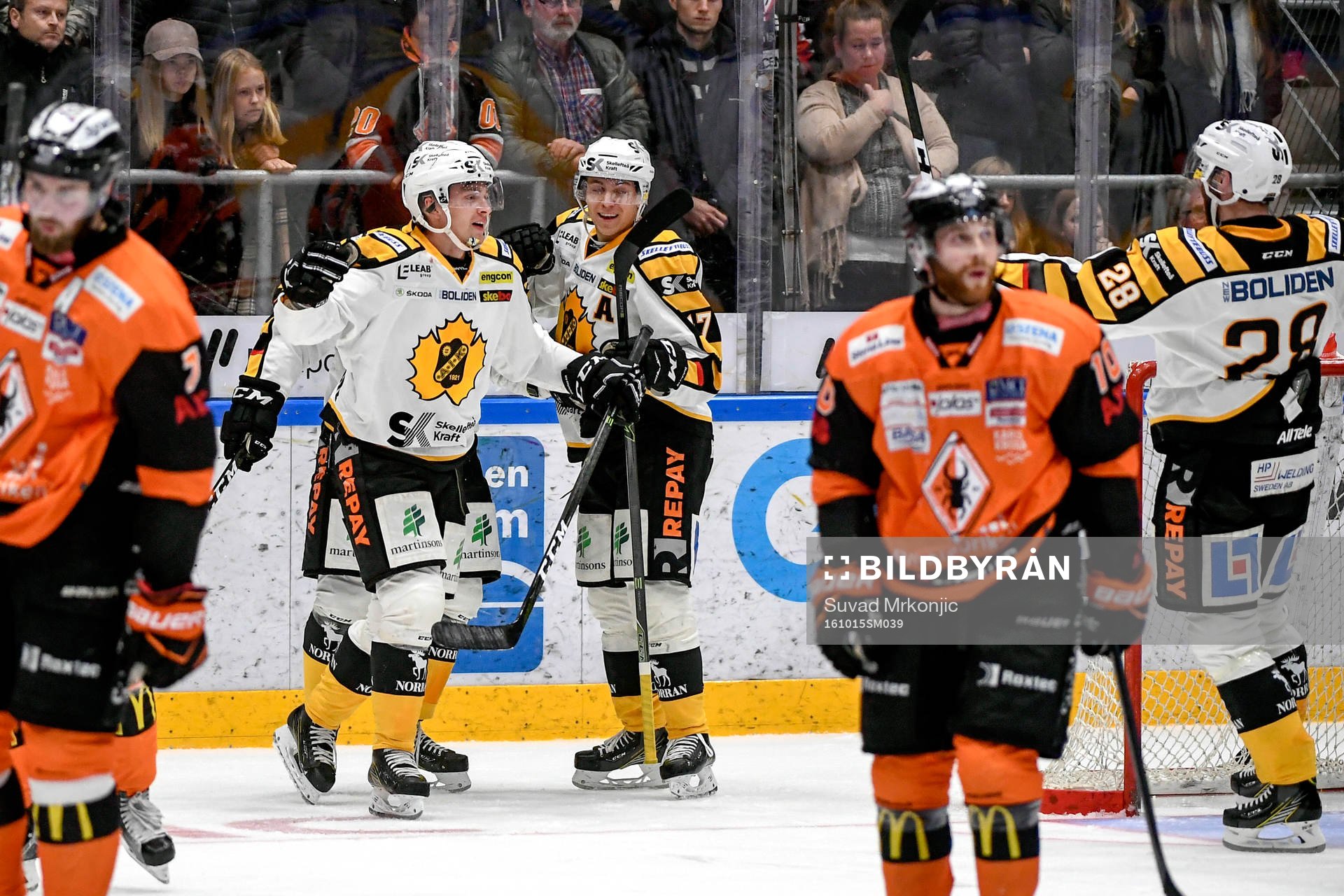Skellefteås Adam Pettersson jublar