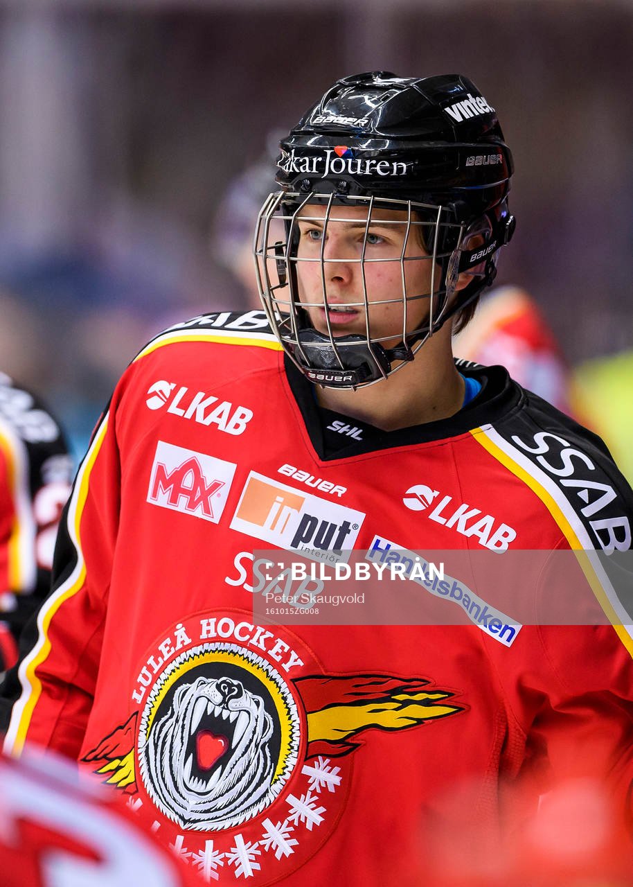 Luleås Isac Lundeström på uppvärmningen