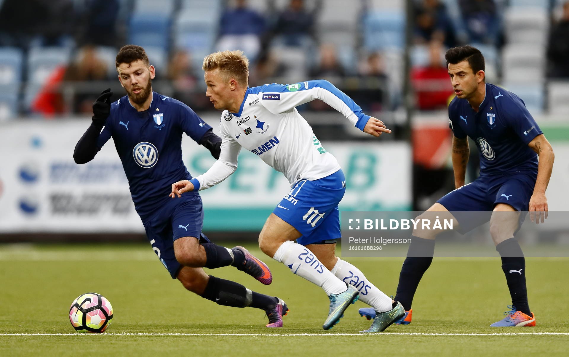 Malmö FFs Erdal Rakip, Norrköpings Nicklas Bärkroth,