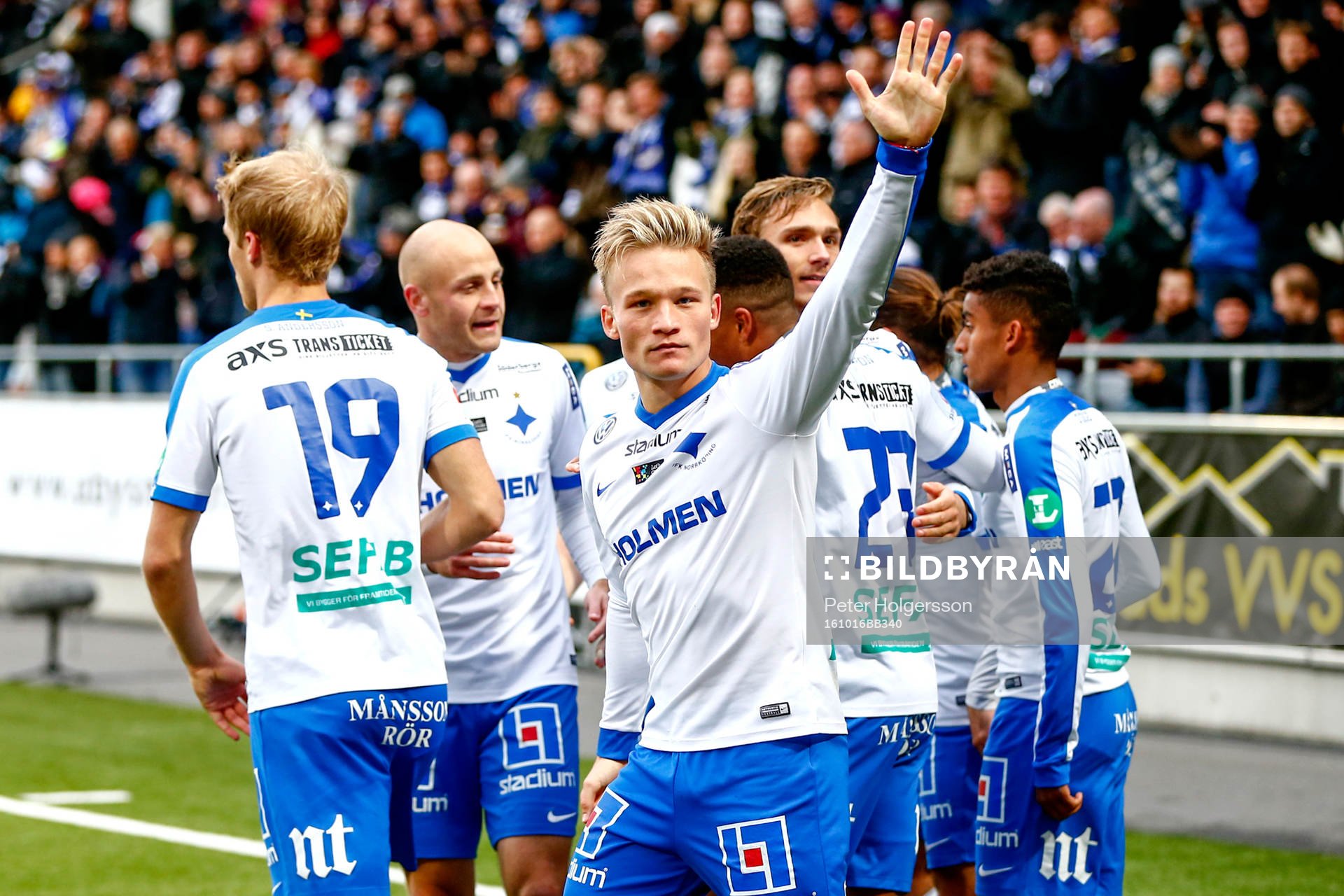 Norrköpings Nicklas Bärkroth jublar efter 1-1 under fotbollsmatchen i Allsvenskan mellan Norrköping och Malmö FF den 16 oktober 2016 i Norrköping.