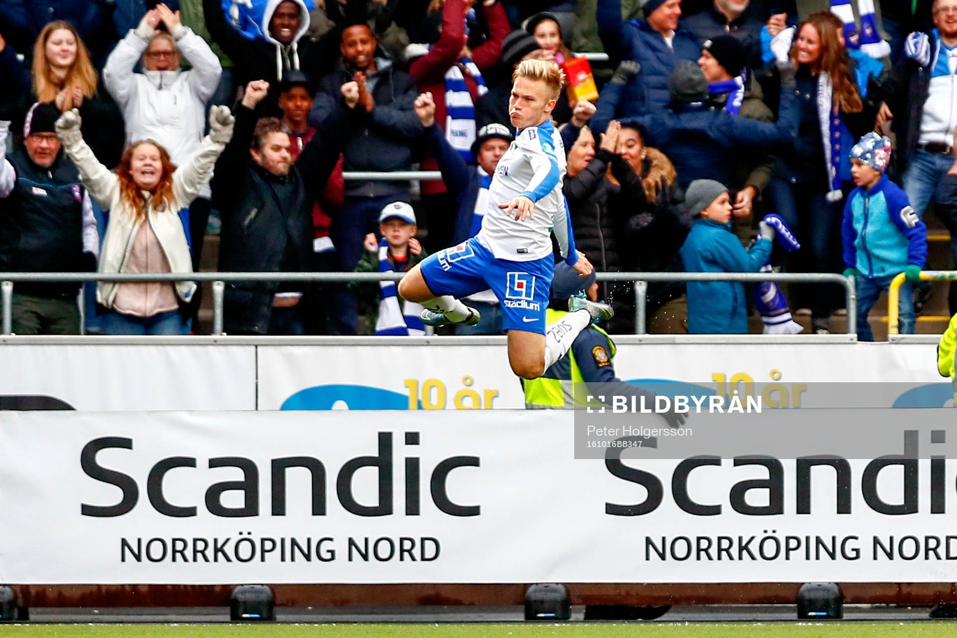 Norrköpings Nicklas Bärkroth jublar