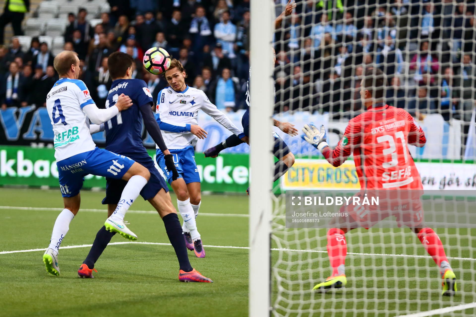 Malmö FFs Alexander Jeremejeff gör mål 1-2 mellan