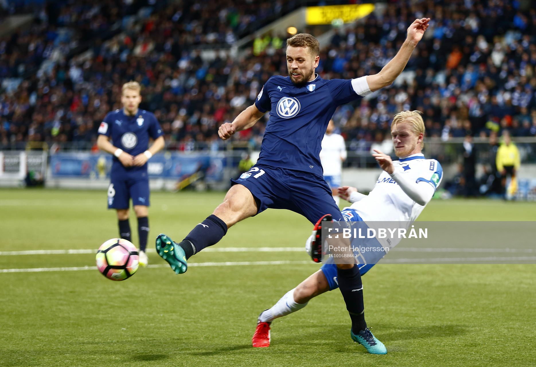 Malmö FFs Kari Arnason och Norrköpings Karl Holmberg