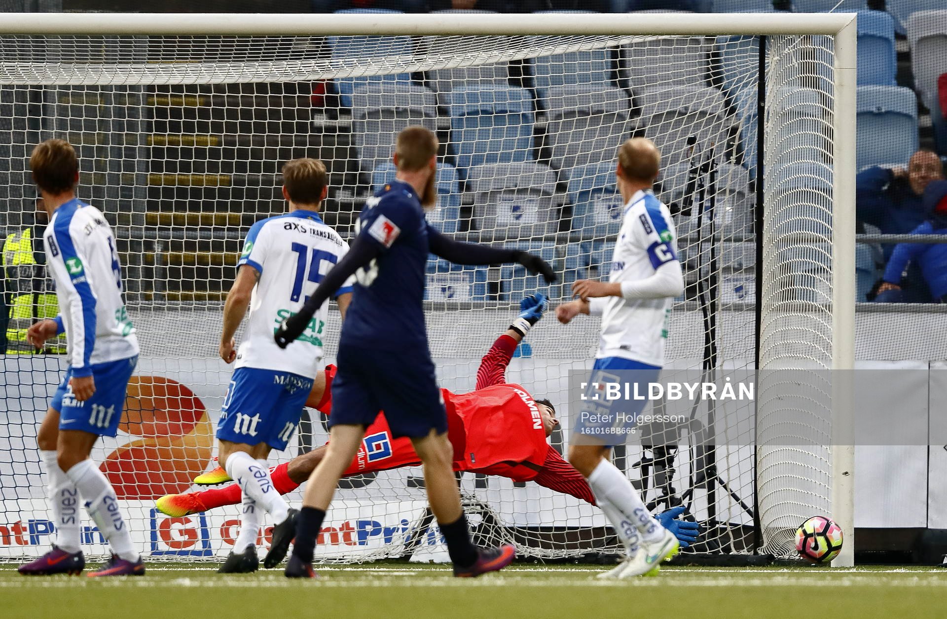 Skott i stolpen av Malmö FFs Jo Inge Berget