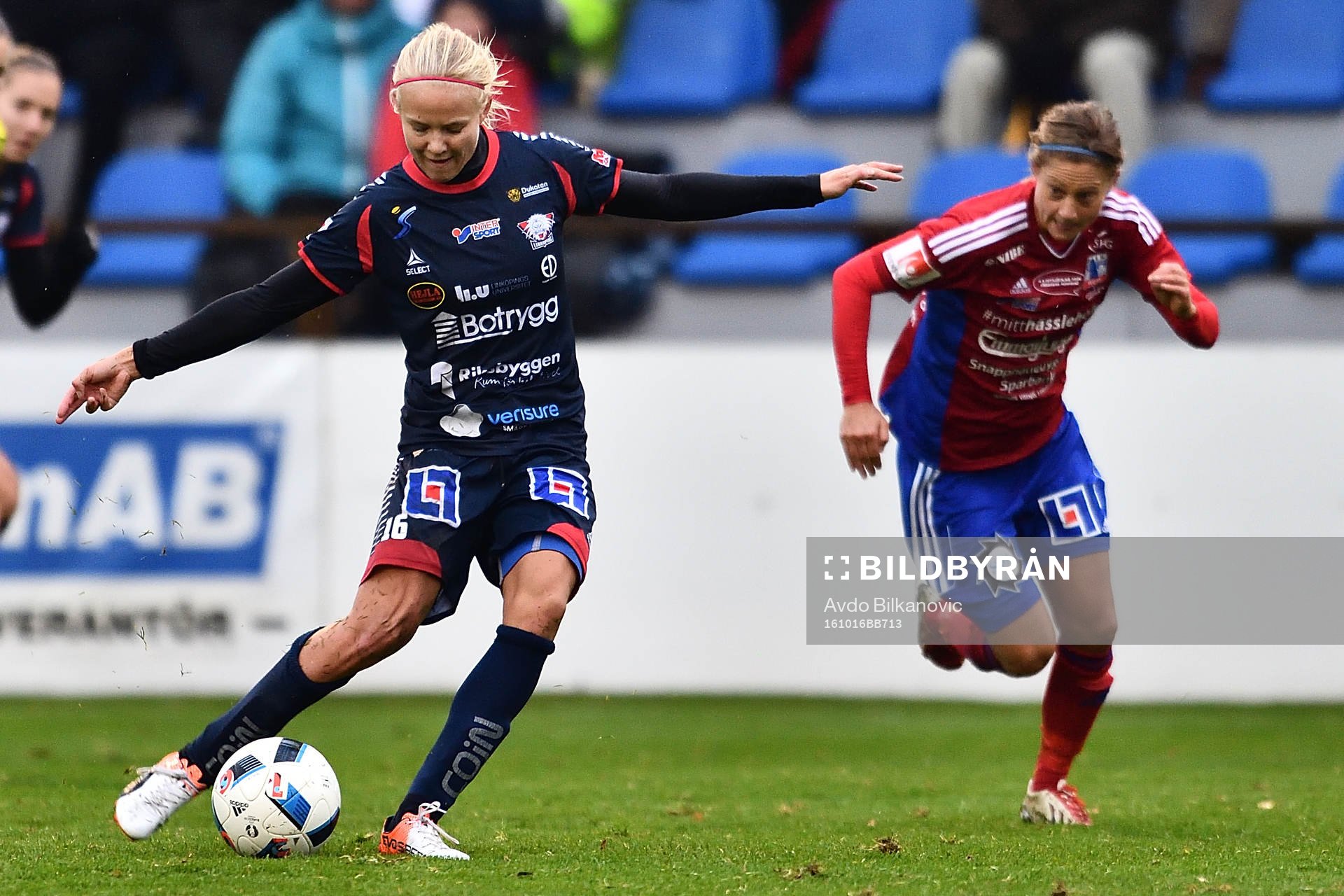 Linköpings Pernille Mosegaard Harder skjuter