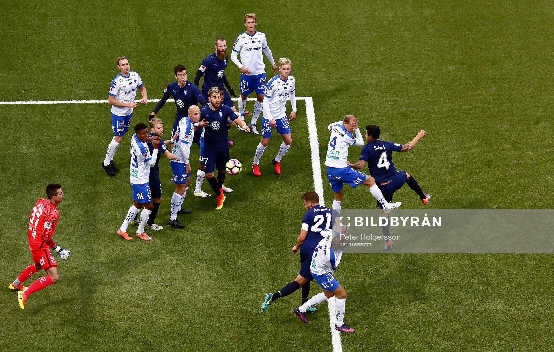 Mål 0-1 av Malmö FFs Kari Arnason