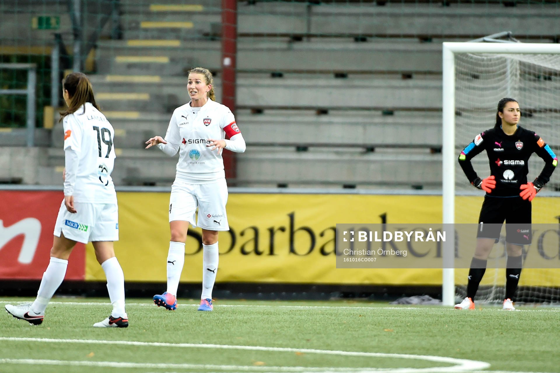 Rosengårds Iva Landeka, Emma Berglund och målvakt Zecira