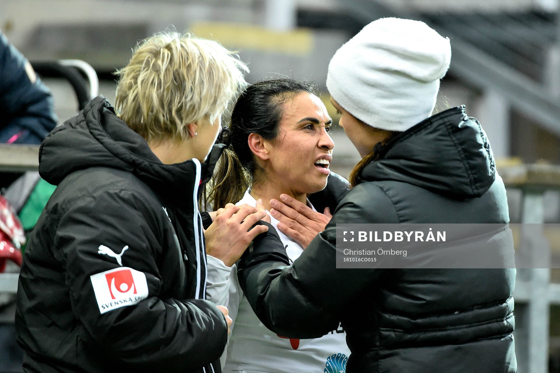 Rosengårds Marta Viera Da Silva tas om hand