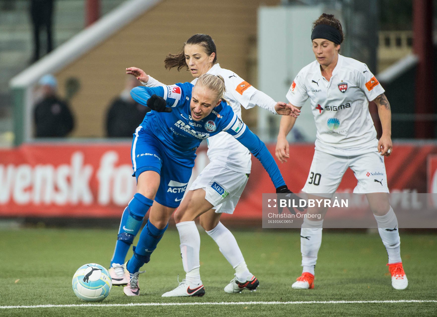 Eskilstunas Petra Andersson mot Rosengårds Iva Landeka och