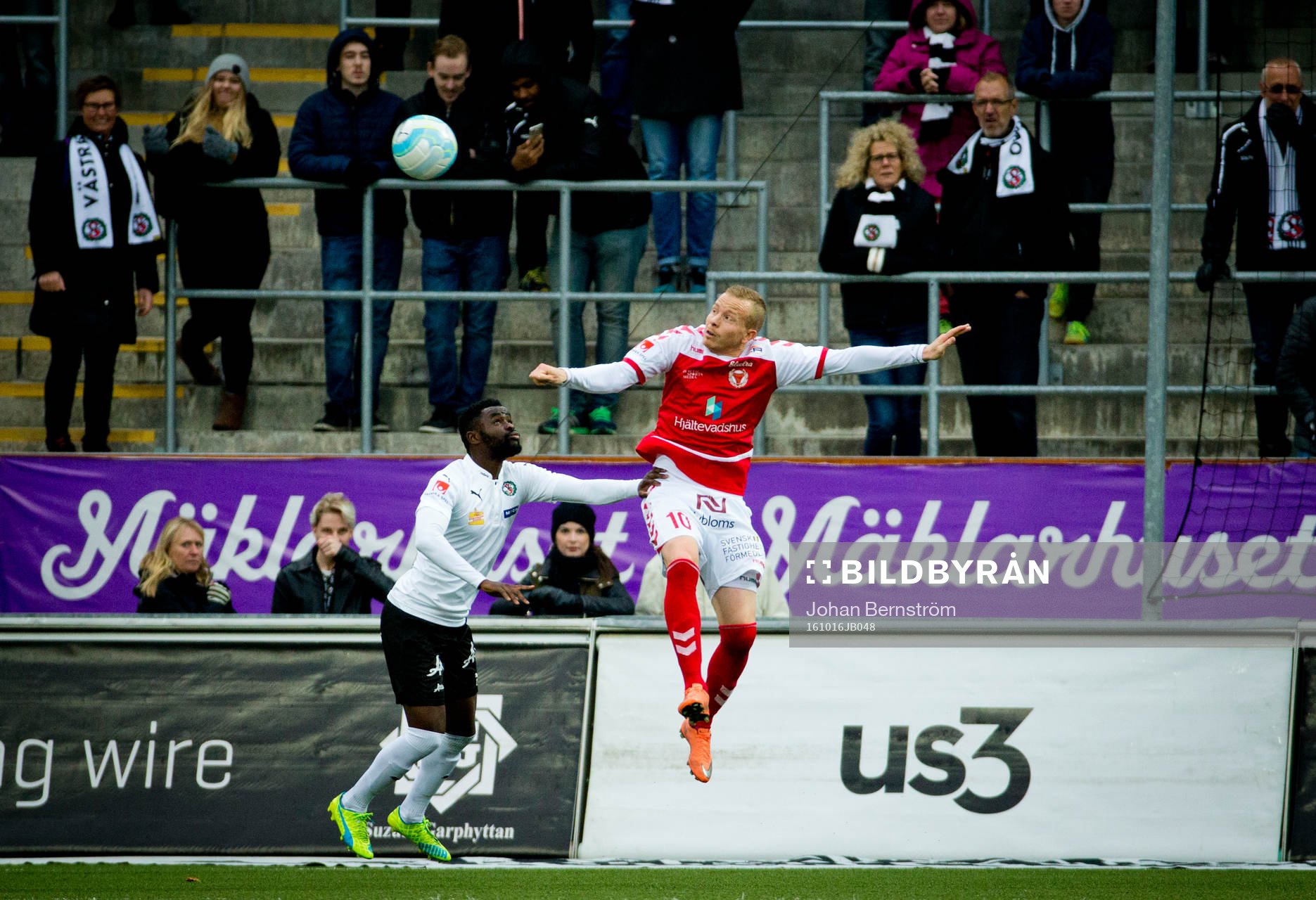 Örebros Michael Junior Omah och Kalmars Tobias Eriksson