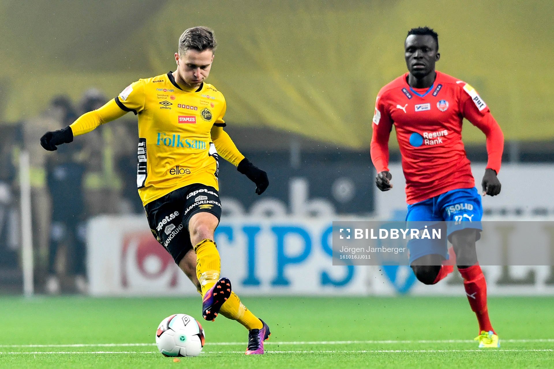 Elfsborgs Adam Lundqvist och Helsingborgs Lalawélé Atakora