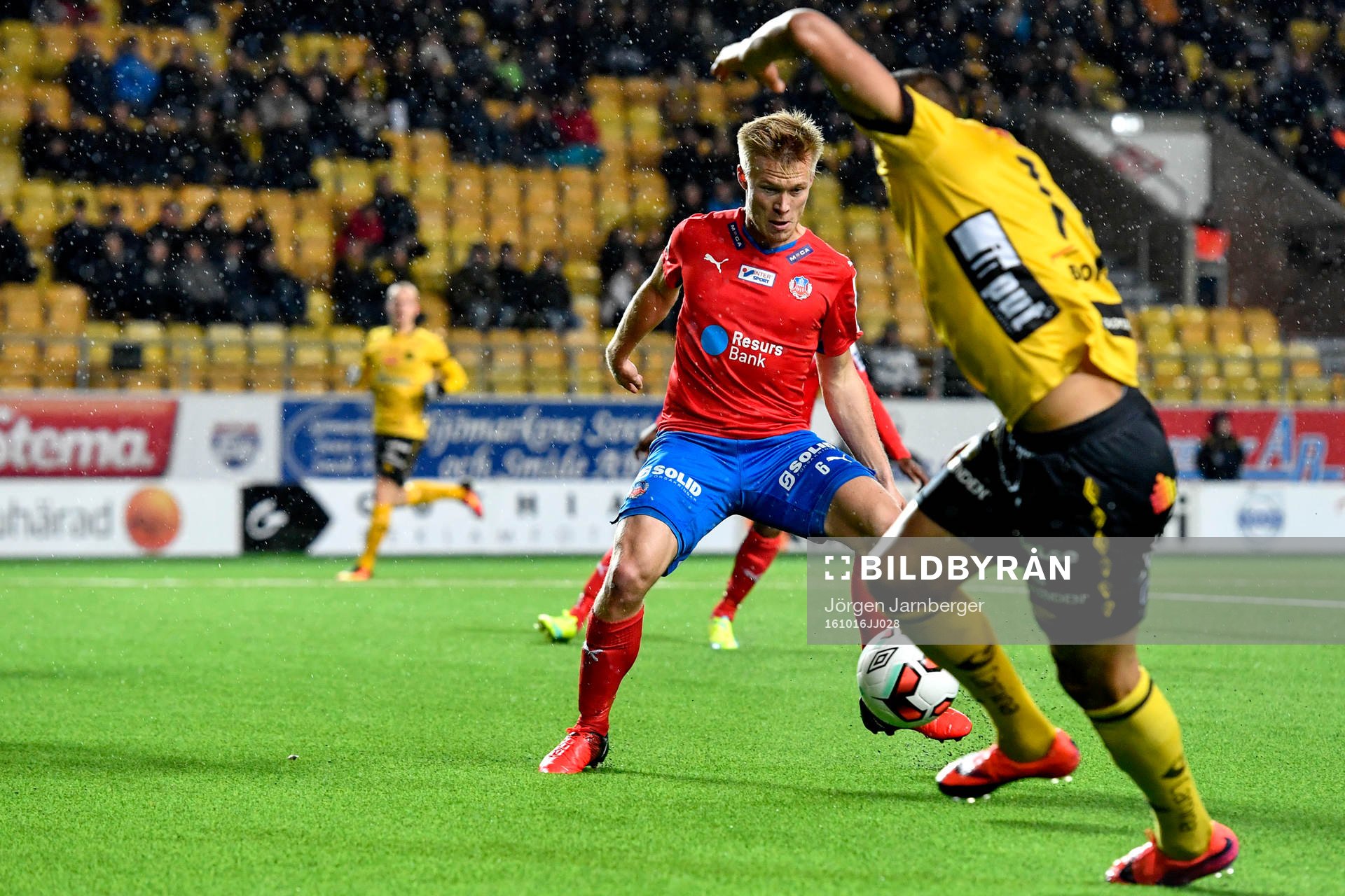 Helsingborgs Andreas Landgren och Elfsborgs Issam Jebali