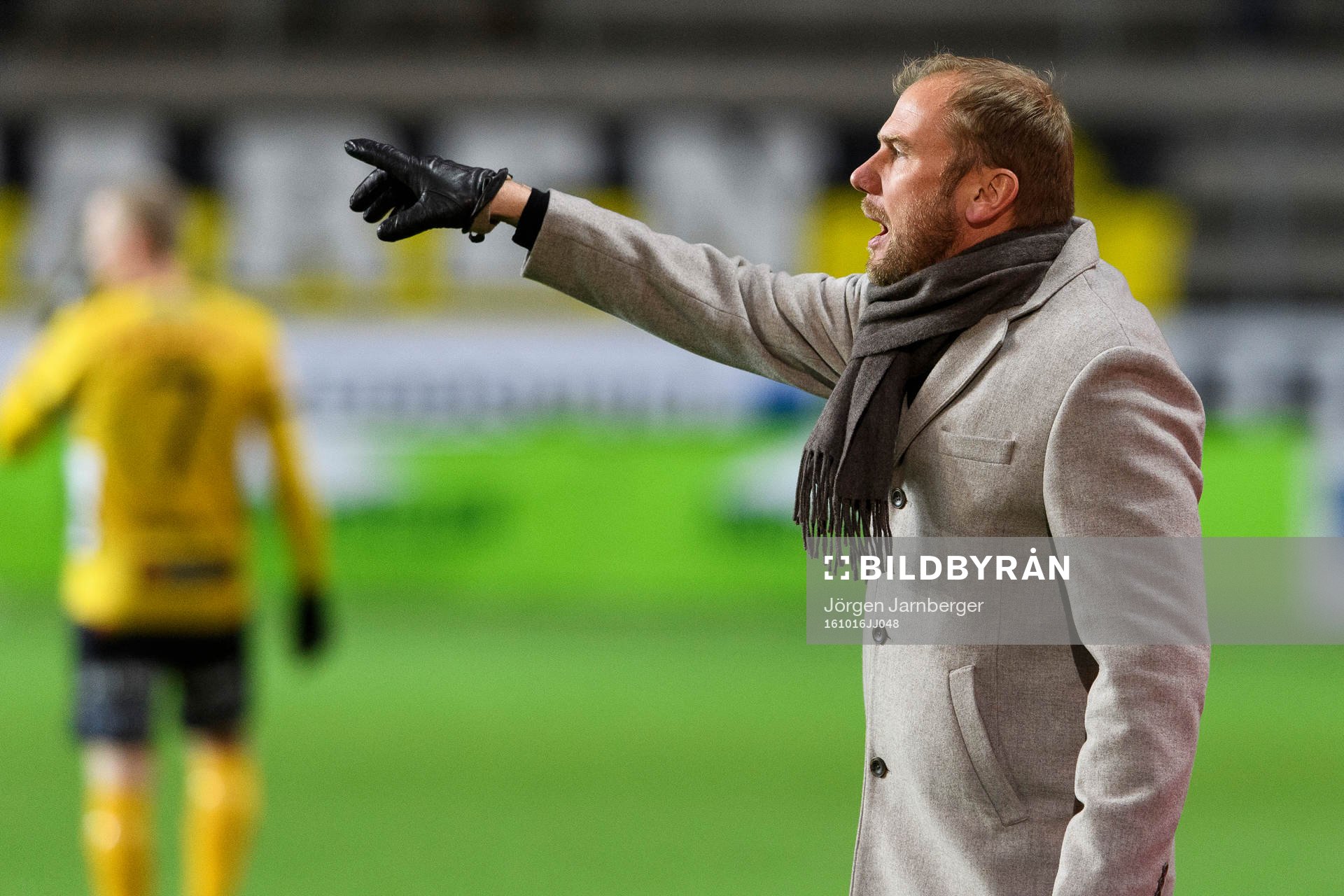 Elfsborgs manager Magnus Haglund nder fotbollsmatchen i