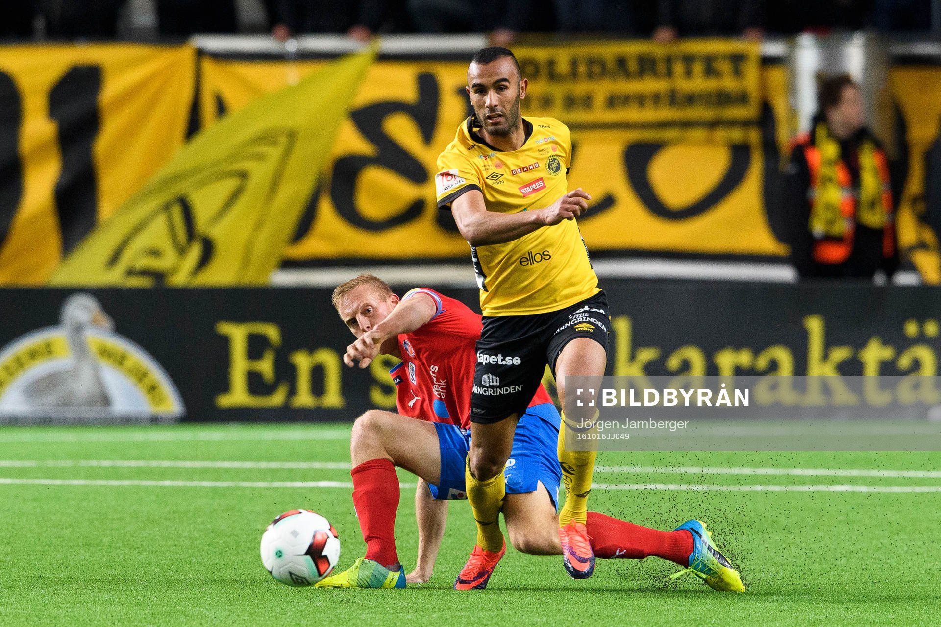 Elfsborgs Issam Jebali och Helsingborgs Peter Larsson
