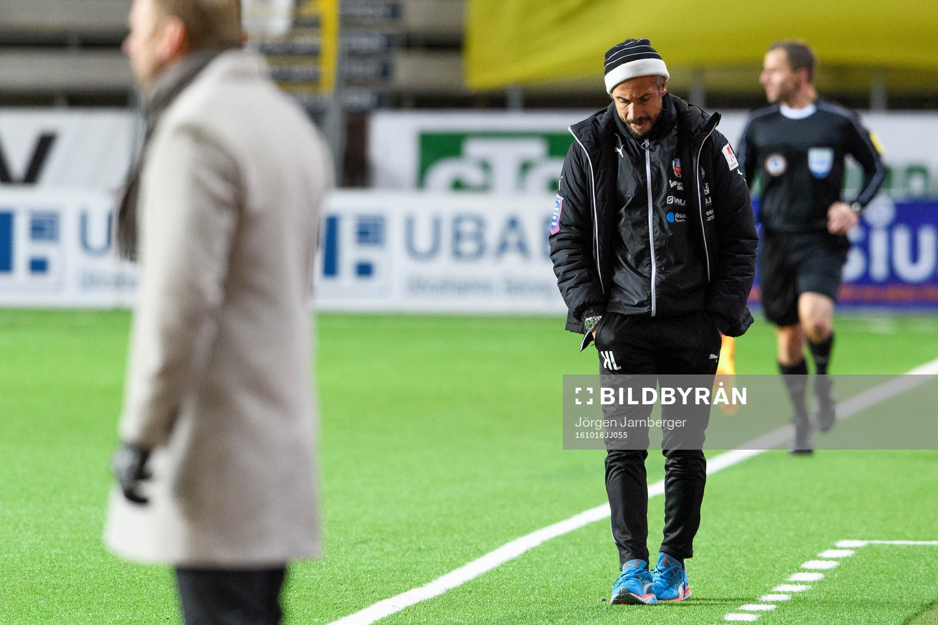Helsingborgs manager Henrik Larsson deppar