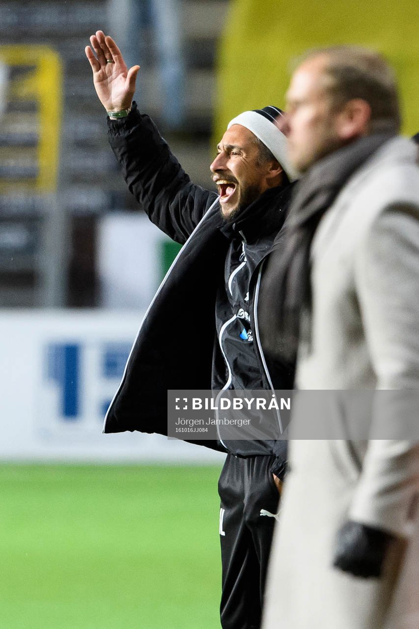Helsingborgs manager Henrik Larsson reagerar