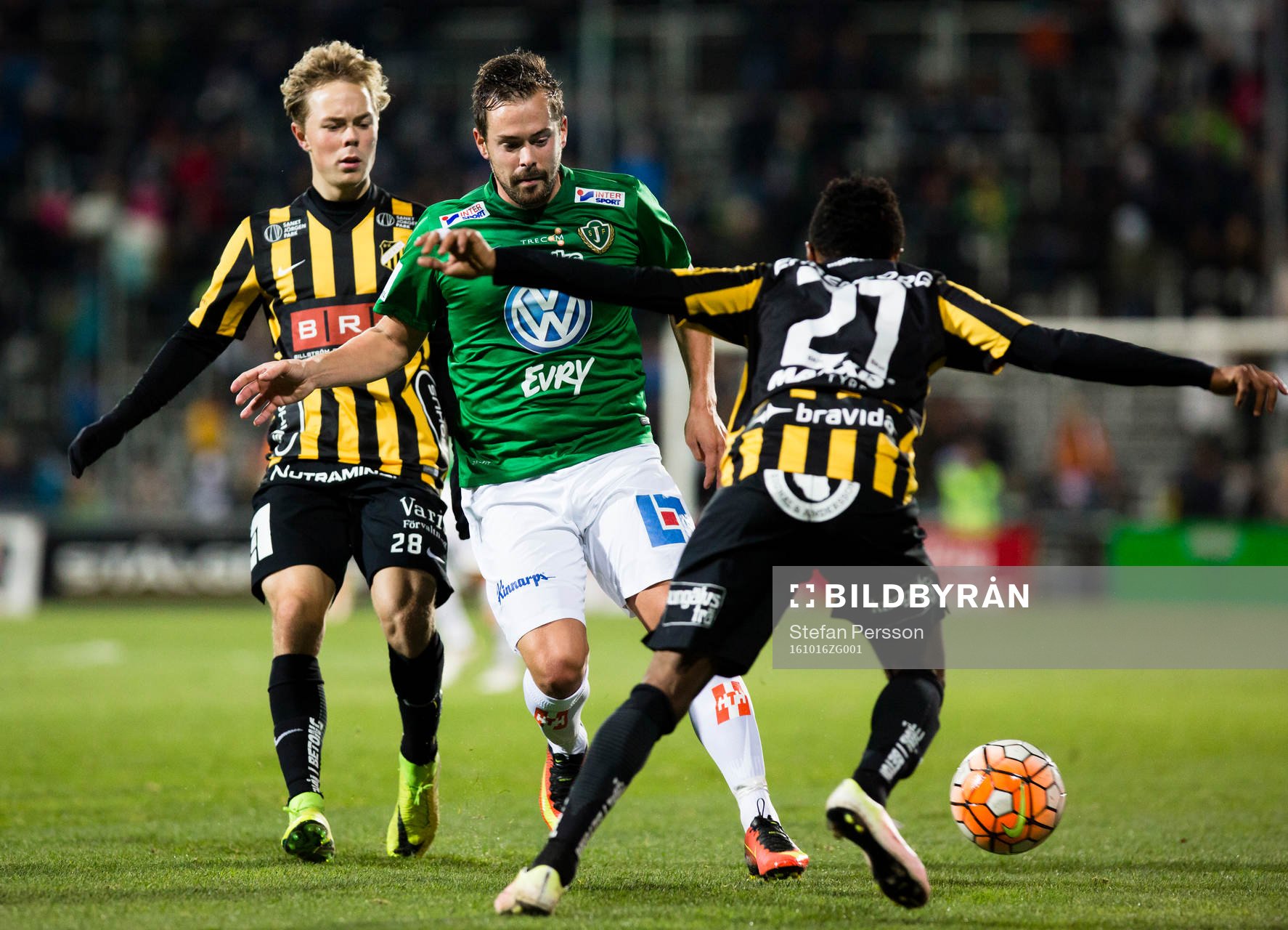 Häckens Adam Andersson och Nasiru Mohammed