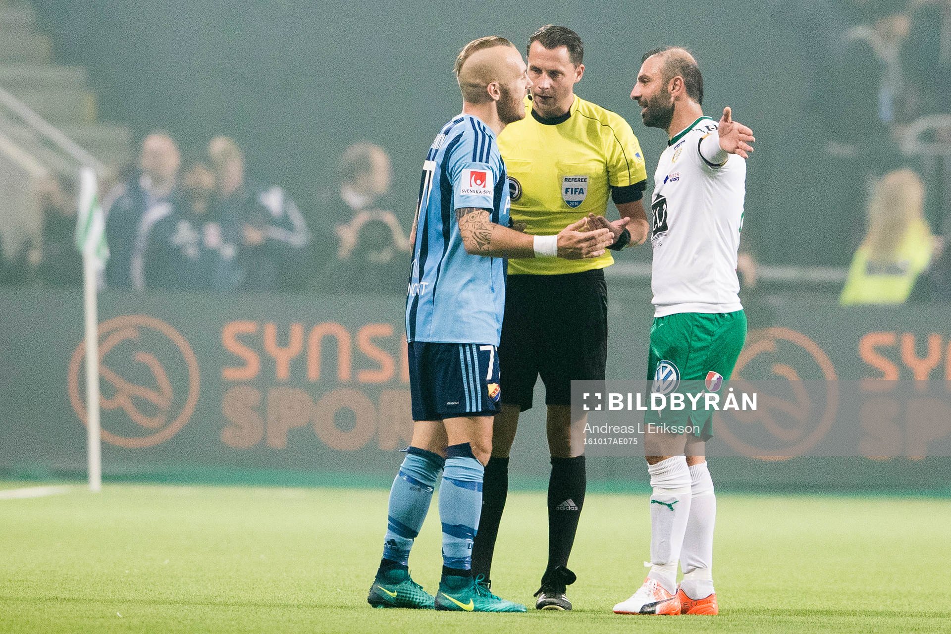 Djurgårdens Magnus Eriksson och Hammarbys Kennedy