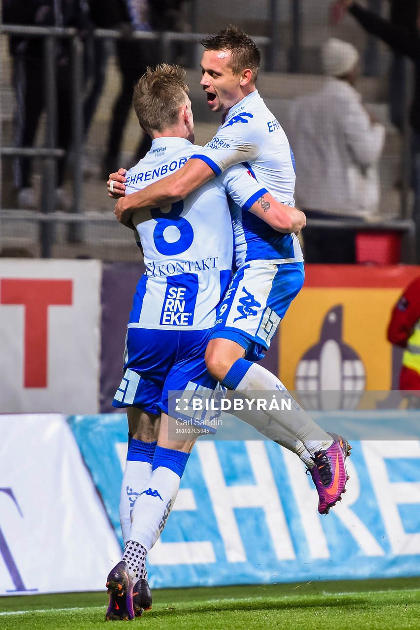IFK Göteborgs Jakob Ankersen och Sören Rieks jublar