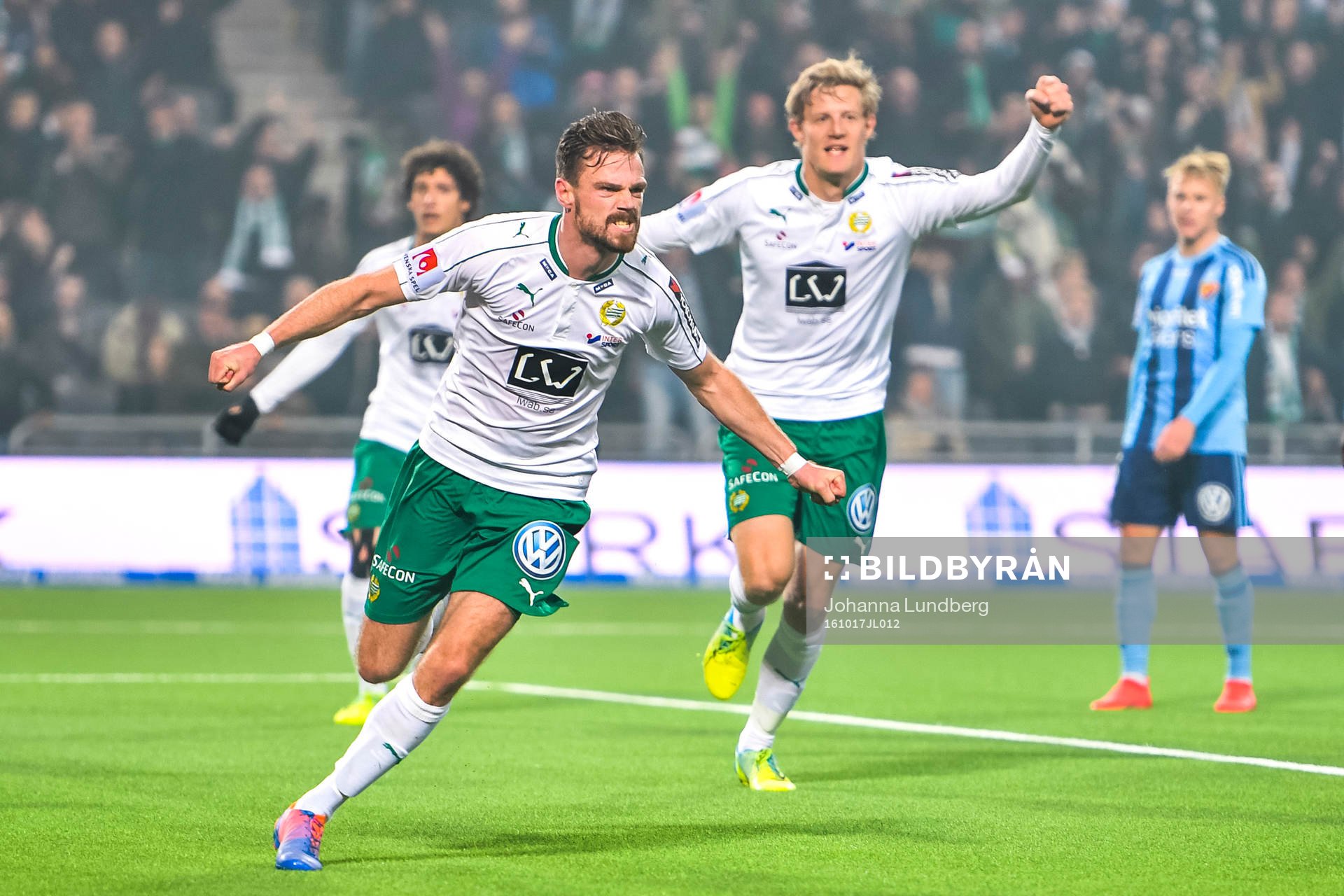 Hammarbys Arnór Smárason jublar
