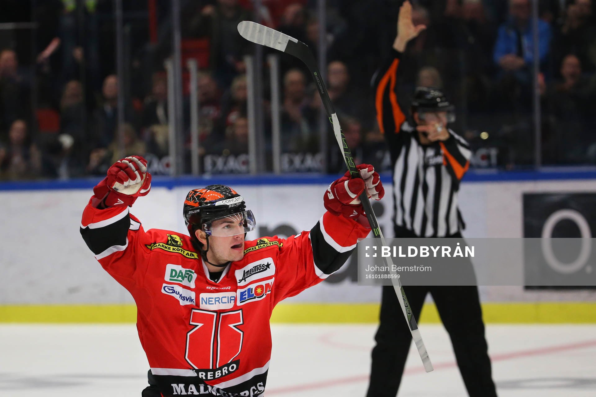 Örebros Petr Zamorsky jublar