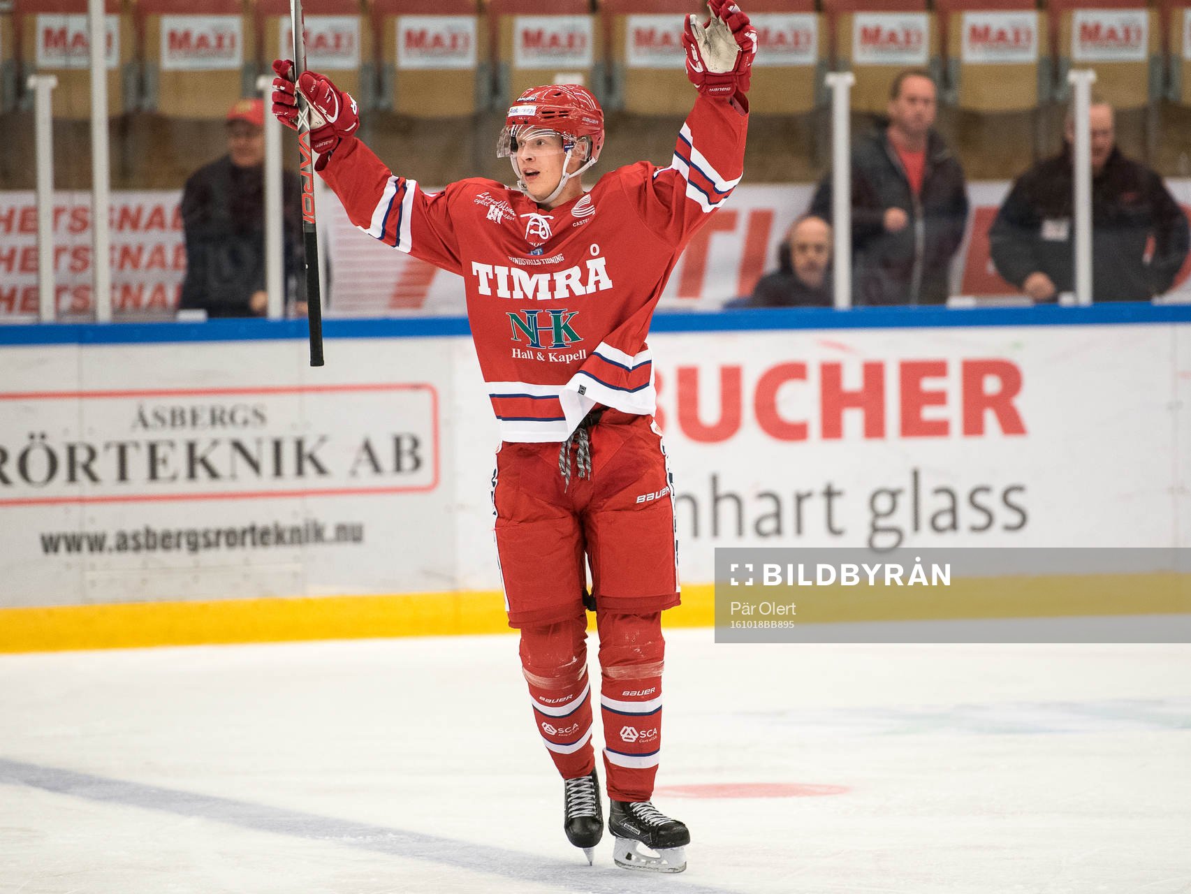 Timrås Elias Pettersson jublar