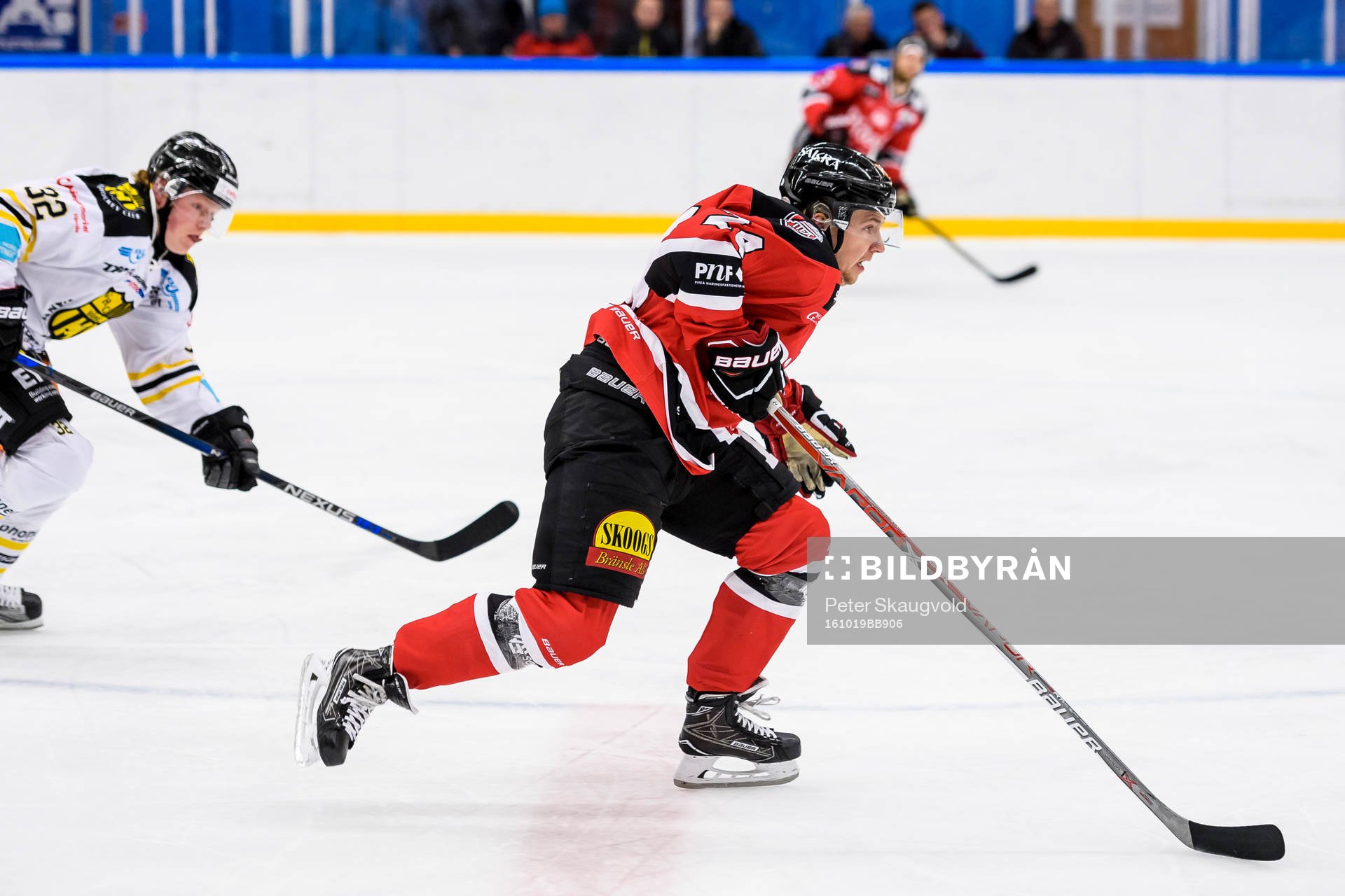 Piteås Viktor Sandberg med pucken