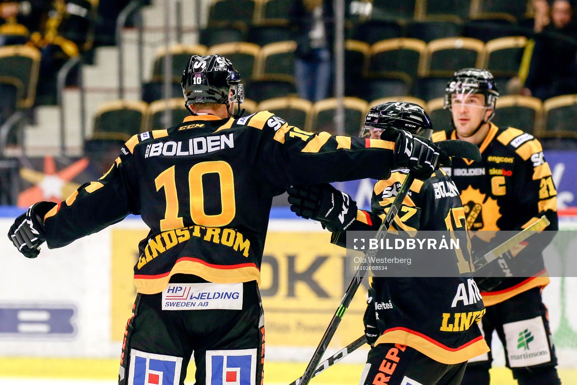 Skellefteås Joakim Lindström jublar