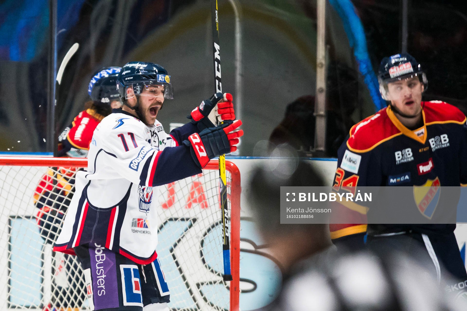 Linköpings Garret Roe jublar