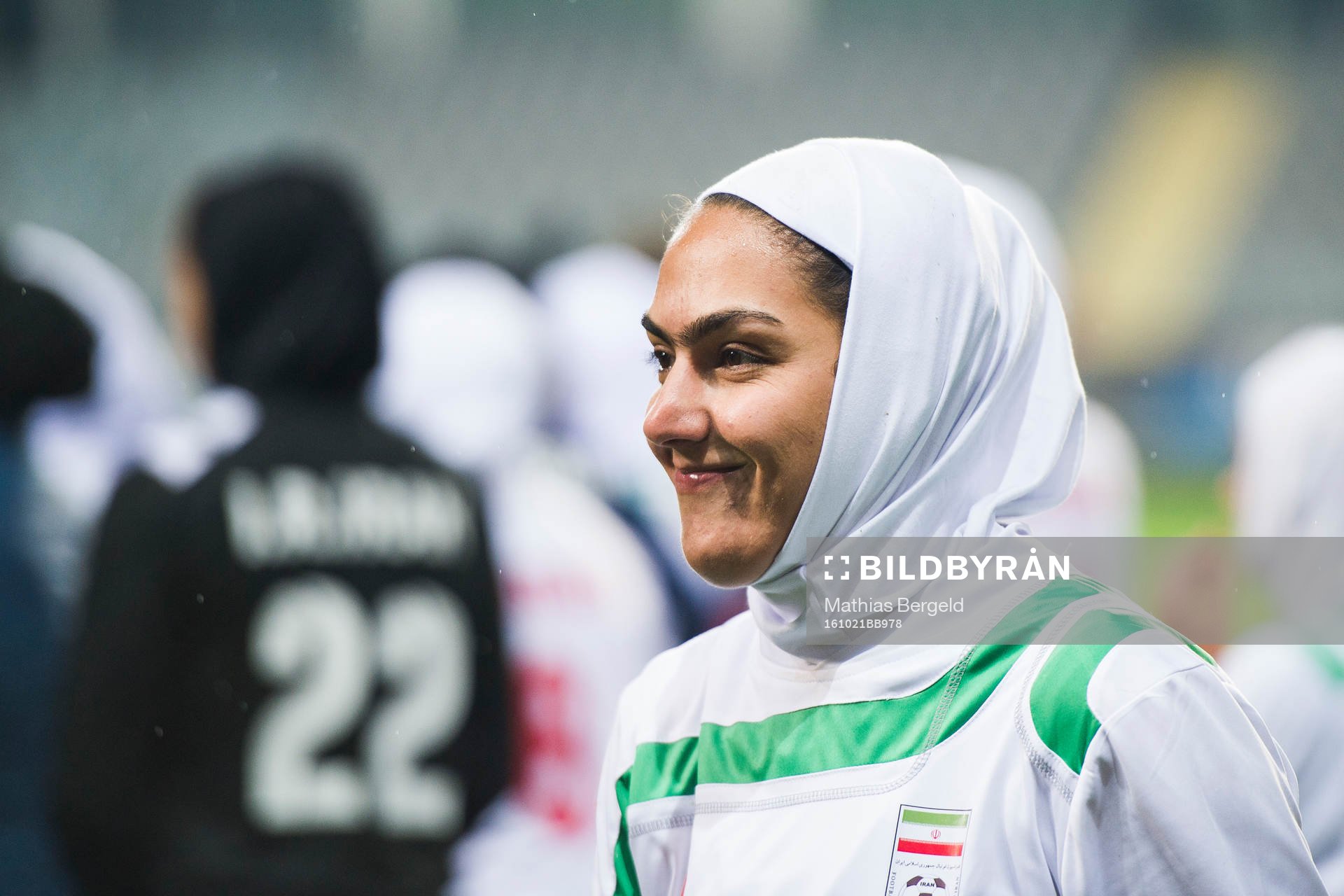 Irans Zahra Ghanbari ler efter en landskamp i fotboll mellan Sverige och Iran den 21 Oktober 2016 i Göteborg.