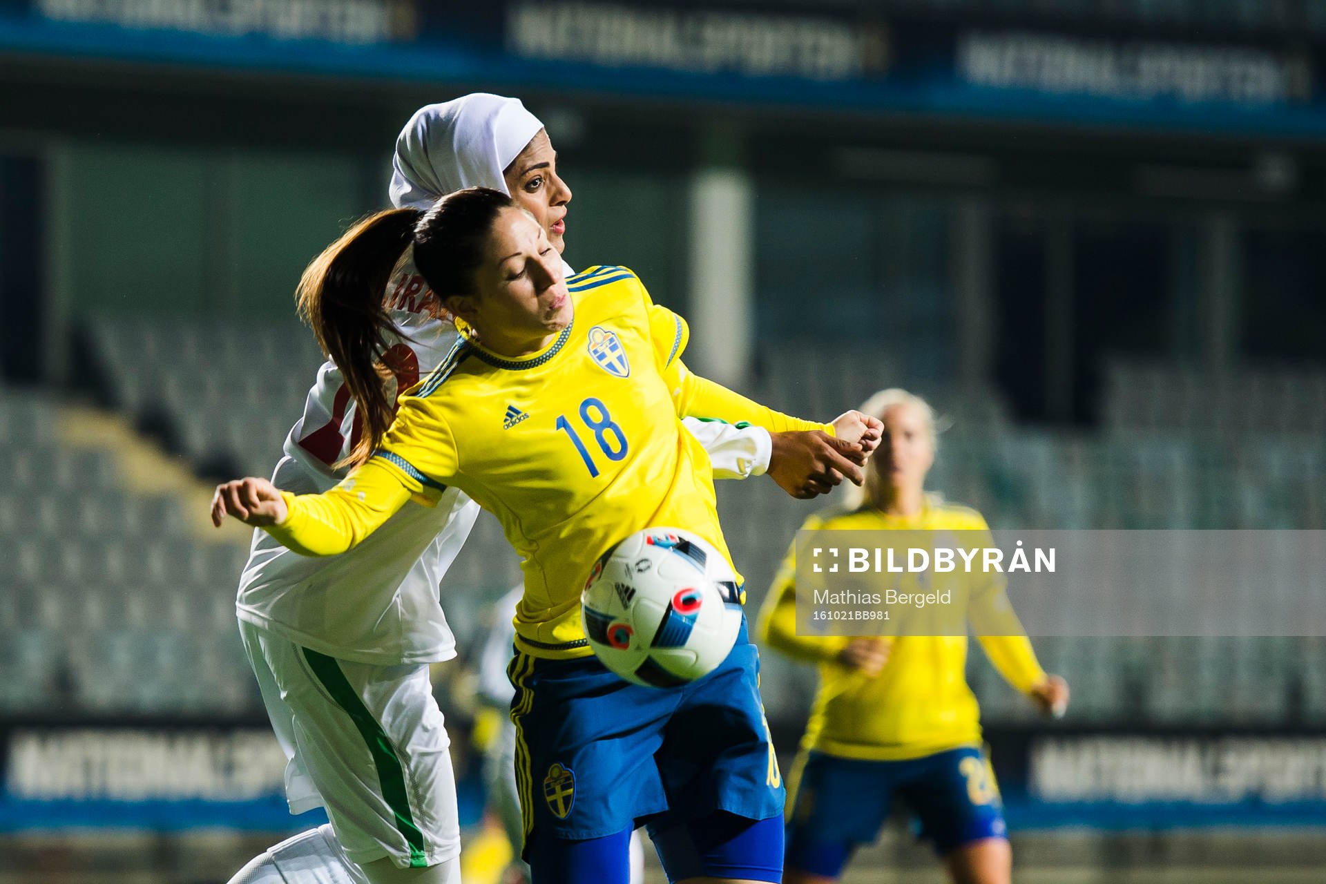 Irans Sohyla Nezambadi i nickduell med Sveriges  Josefin